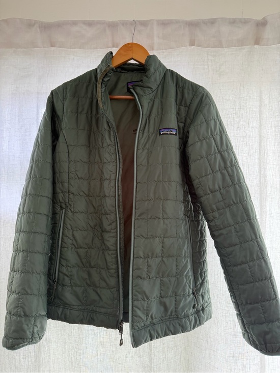 Patagonia Jackets & Blazers - Patagonia Womens Quilted Jacket in Olive Green